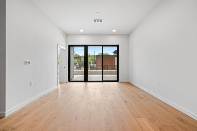 2209 S 1st ST 121, Austin, TX 78704