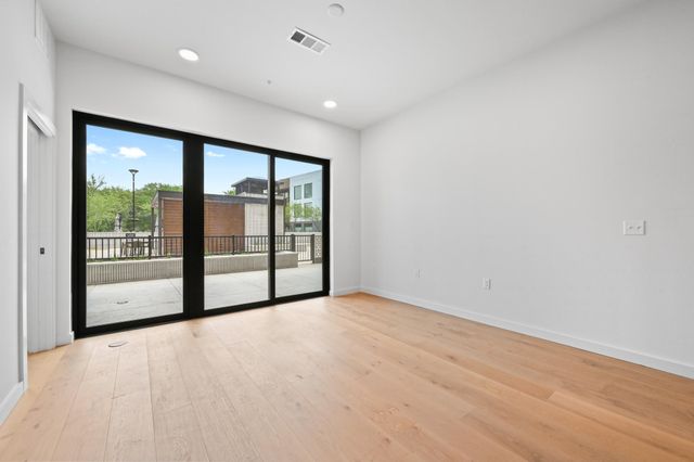 2209 S 1st ST 121, Austin, TX 78704