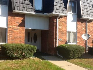 1826 COLONIAL VILLAGE Way 1, Waterford Charter Township, MI 48328