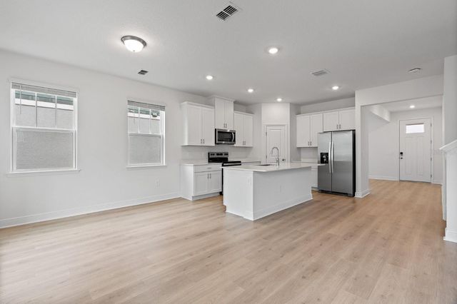 2276 HEN ROAD, Minneola, FL 34715
