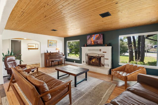 4001 Alta Mesa Drive, Redding, CA 96002