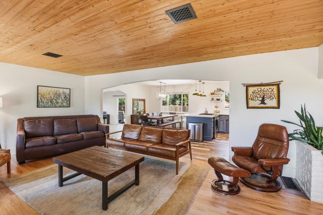 4001 Alta Mesa Drive, Redding, CA 96002