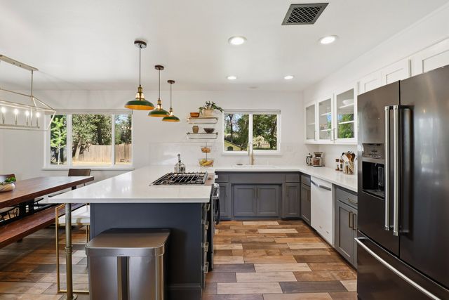 4001 Alta Mesa Drive, Redding, CA 96002