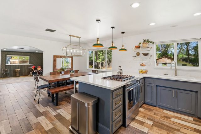 4001 Alta Mesa Drive, Redding, CA 96002