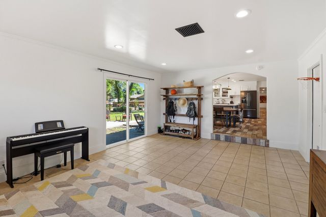 4001 Alta Mesa Drive, Redding, CA 96002