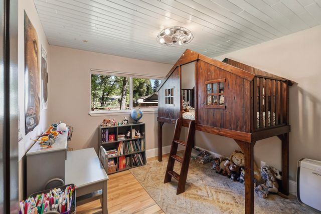 4001 Alta Mesa Drive, Redding, CA 96002