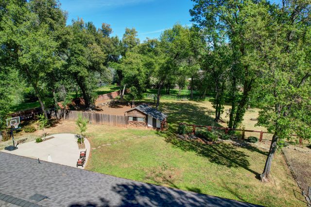 4001 Alta Mesa Drive, Redding, CA 96002