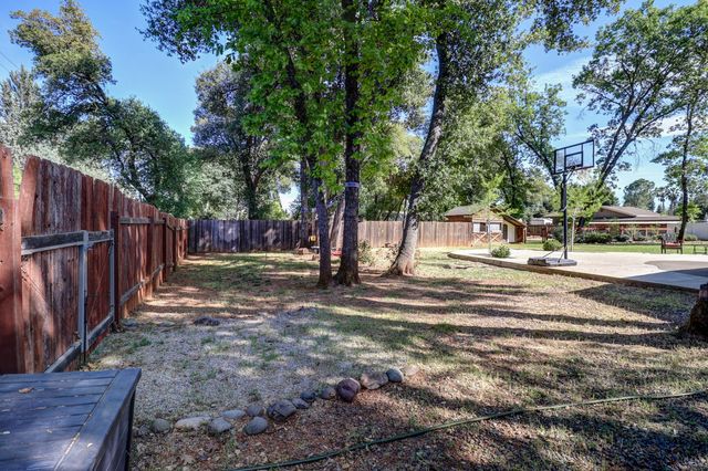 4001 Alta Mesa Drive, Redding, CA 96002