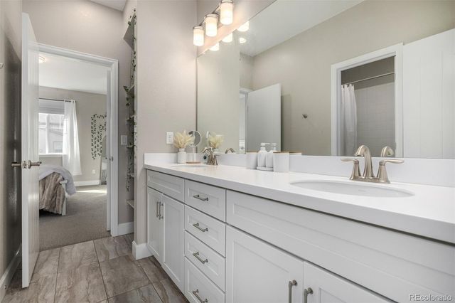 25190 E Nova Place, Aurora, CO 80016