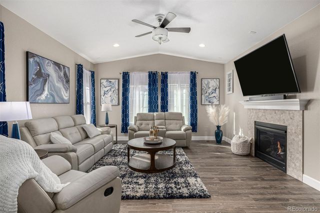 25190 E Nova Place, Aurora, CO 80016