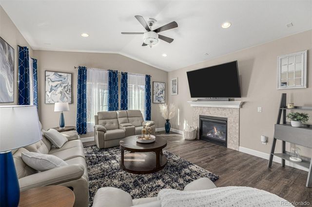 25190 E Nova Place, Aurora, CO 80016