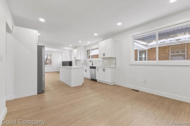 11931 Wisconsin Street, Detroit, MI 48204