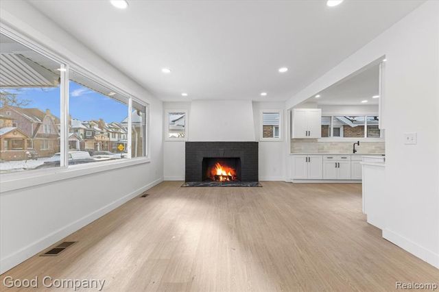 11931 Wisconsin Street, Detroit, MI 48204