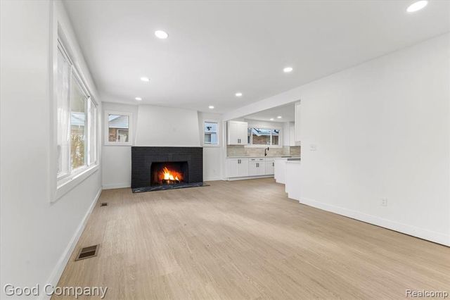 11931 Wisconsin Street, Detroit, MI 48204