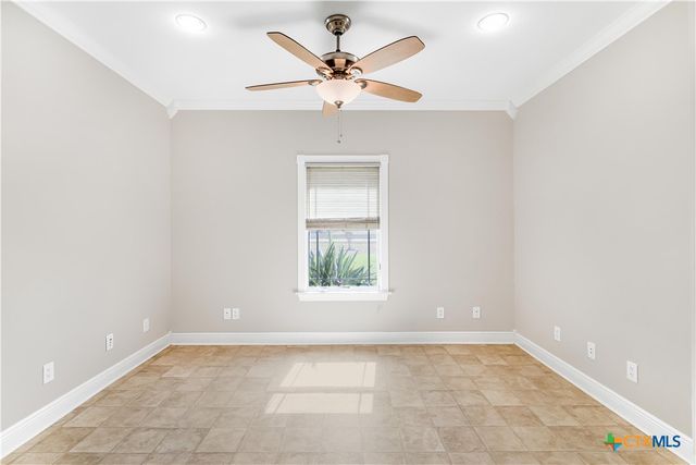 1118 E Maxwell Ditch Road, Port Lavaca, TX 77979