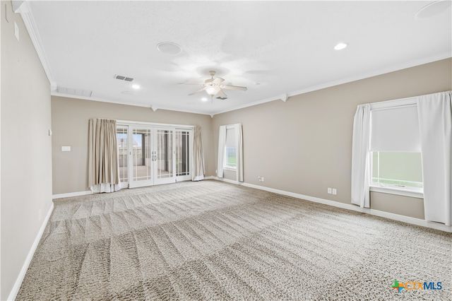 1118 E Maxwell Ditch Road, Port Lavaca, TX 77979