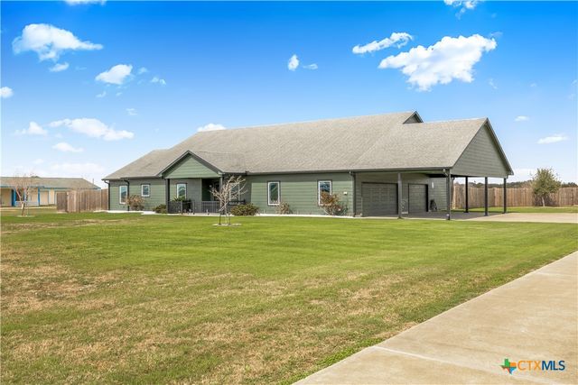 1118 E Maxwell Ditch Road, Port Lavaca, TX 77979
