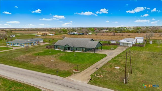 1118 E Maxwell Ditch Road, Port Lavaca, TX 77979