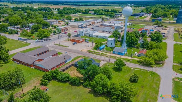 107 S LEXINGTON Street, Holland, TX 76534