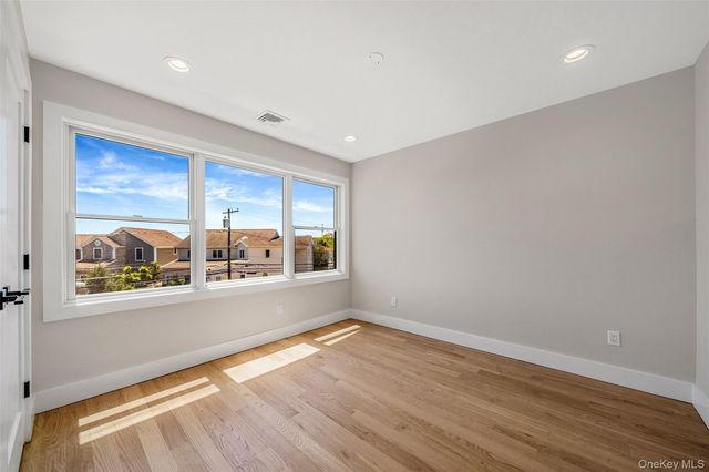 237 Mott Street, Oceanside, NY 11572