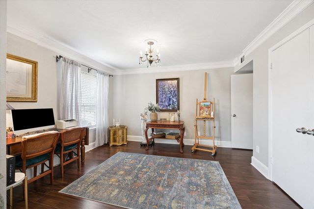 7555 Katy Fwy Freeway 138, Houston, TX 77024