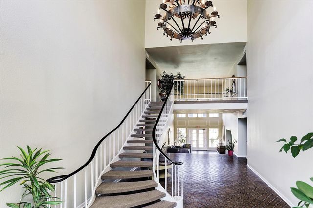 7555 Katy Fwy Freeway 138, Houston, TX 77024