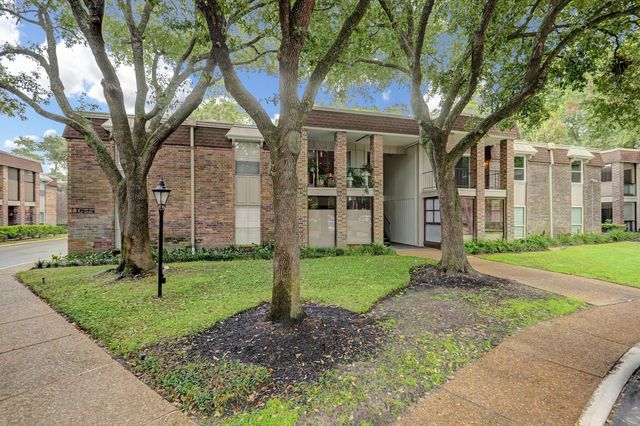 7555 Katy Fwy Freeway 138, Houston, TX 77024