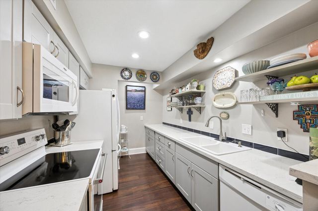 7555 Katy Fwy Freeway 138, Houston, TX 77024