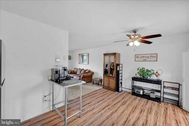 38 PICKFORD DR, Lancaster, PA 17603