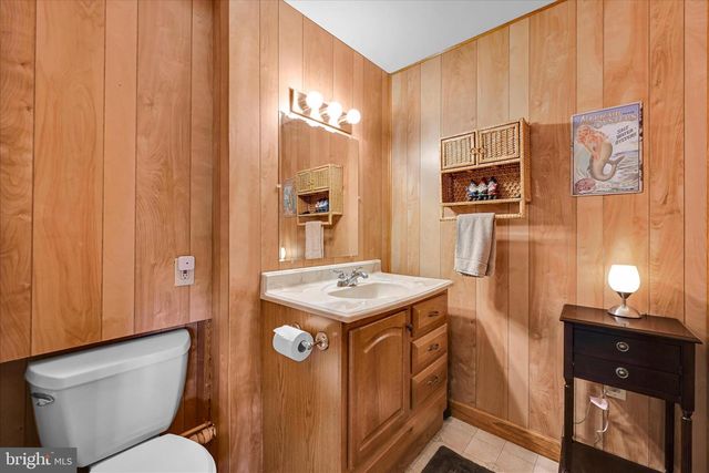 38 PICKFORD DR, Lancaster, PA 17603