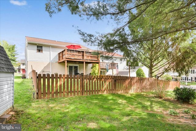 38 PICKFORD DR, Lancaster, PA 17603