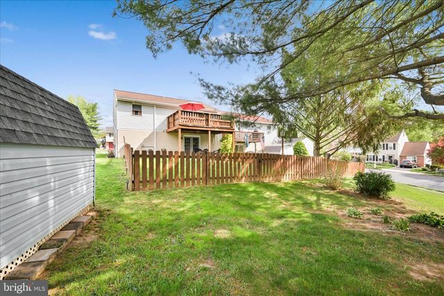 38 PICKFORD DR, Lancaster, PA 17603