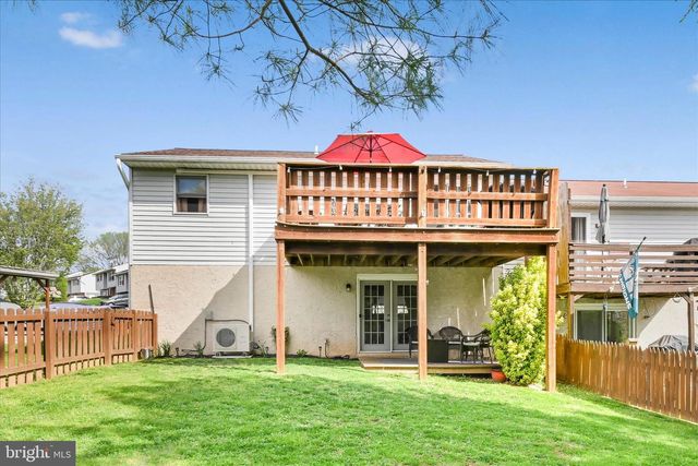 38 PICKFORD DR, Lancaster, PA 17603