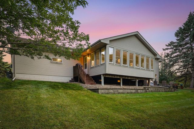 2080 Kelzer Pond Drive, Victoria, MN 55386