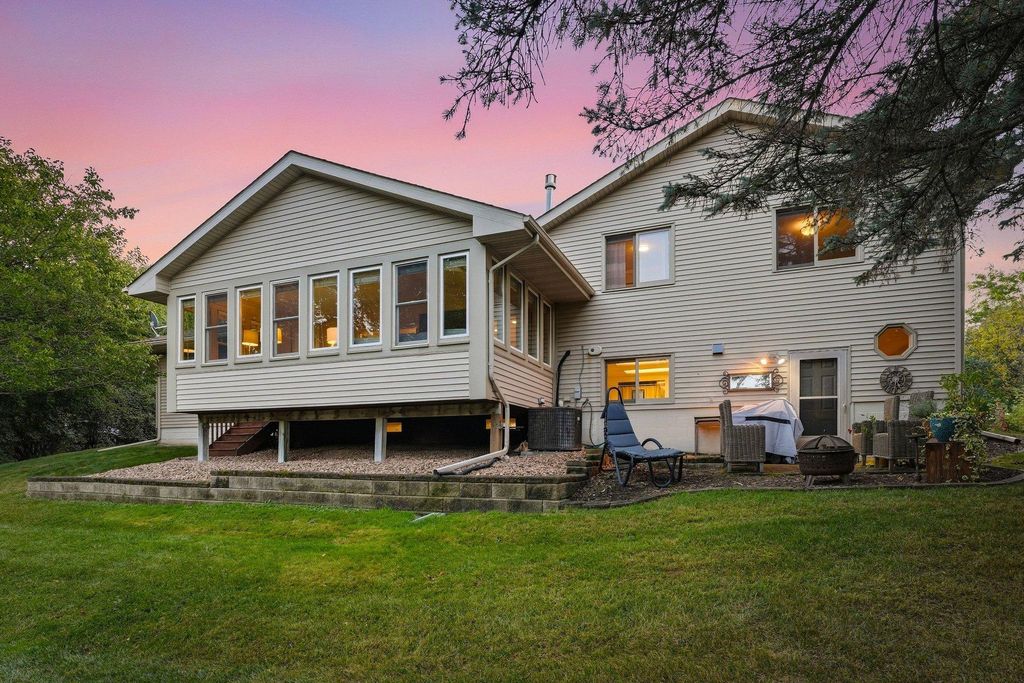 2080 Kelzer Pond Drive, Victoria, MN 55386 — photo 2