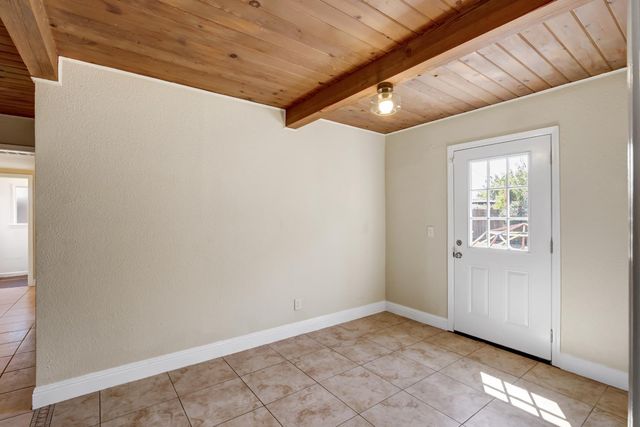 5510 71st St, Sacramento, CA 95820