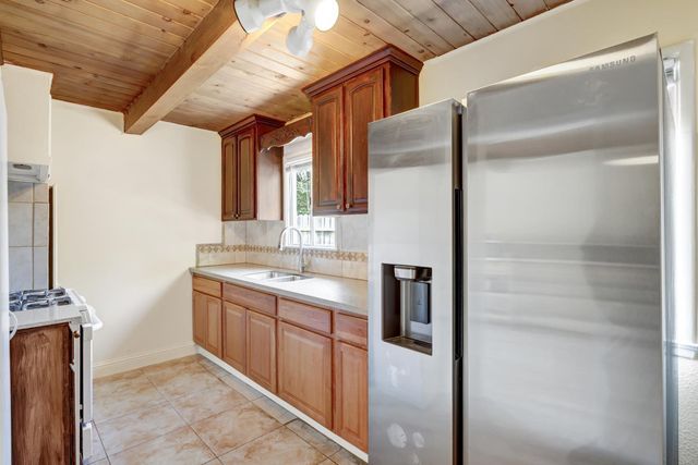 5510 71st St, Sacramento, CA 95820
