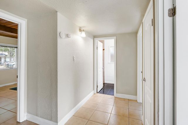 5510 71st St, Sacramento, CA 95820