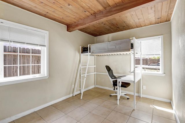 5510 71st St, Sacramento, CA 95820