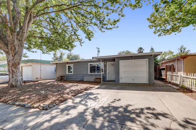 5510 71st St, Sacramento, CA 95820