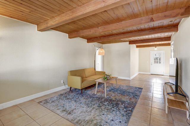 5510 71st St, Sacramento, CA 95820