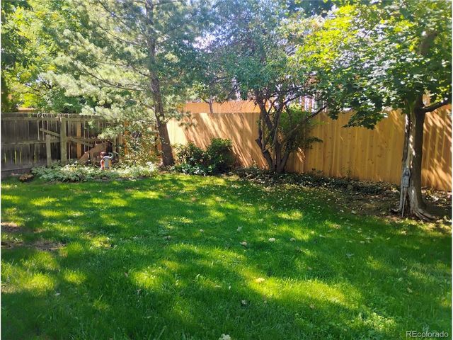 6431 Secrest Ct, Arvada, CO 80007