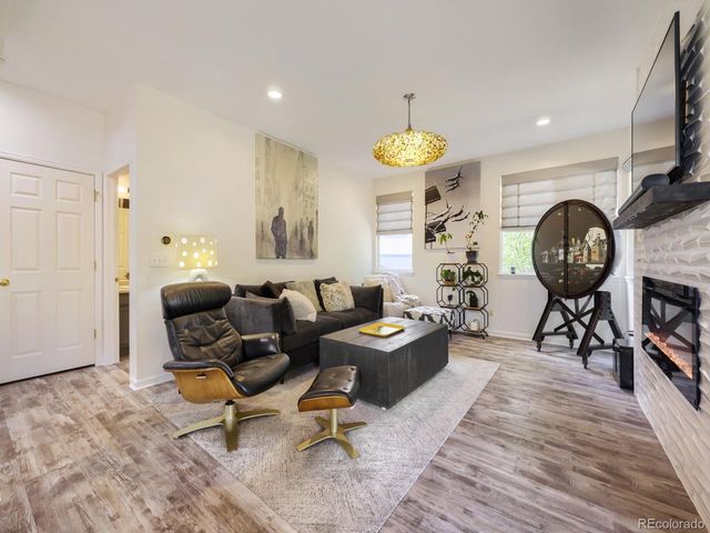 6431 Secrest Ct, Arvada, CO 80007