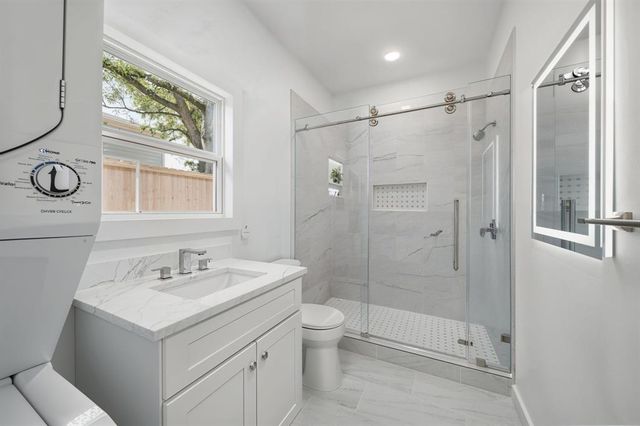 2131 Chantilly Lane, Houston, TX 77018