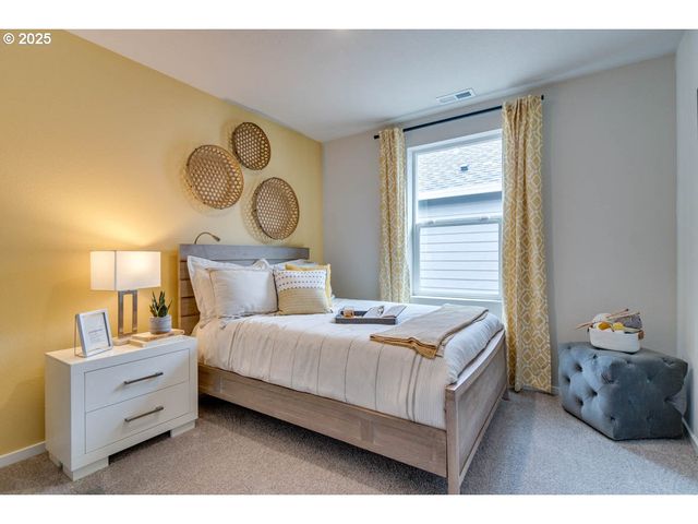 345 Stella St Ne, Salem, OR 97301