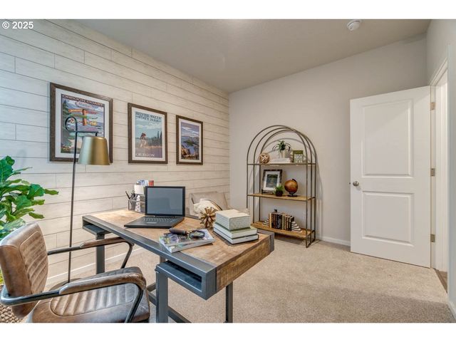 345 Stella St Ne, Salem, OR 97301