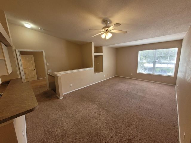 36101 DEER CREEK DRIVE 201, Zephyrhills, FL 33541