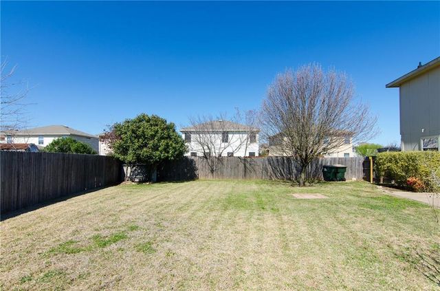 915 Churchill Farms DR, Georgetown, TX 78626