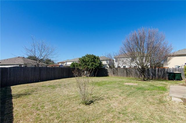 915 Churchill Farms DR, Georgetown, TX 78626