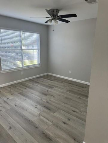 915 Churchill Farms DR, Georgetown, TX 78626